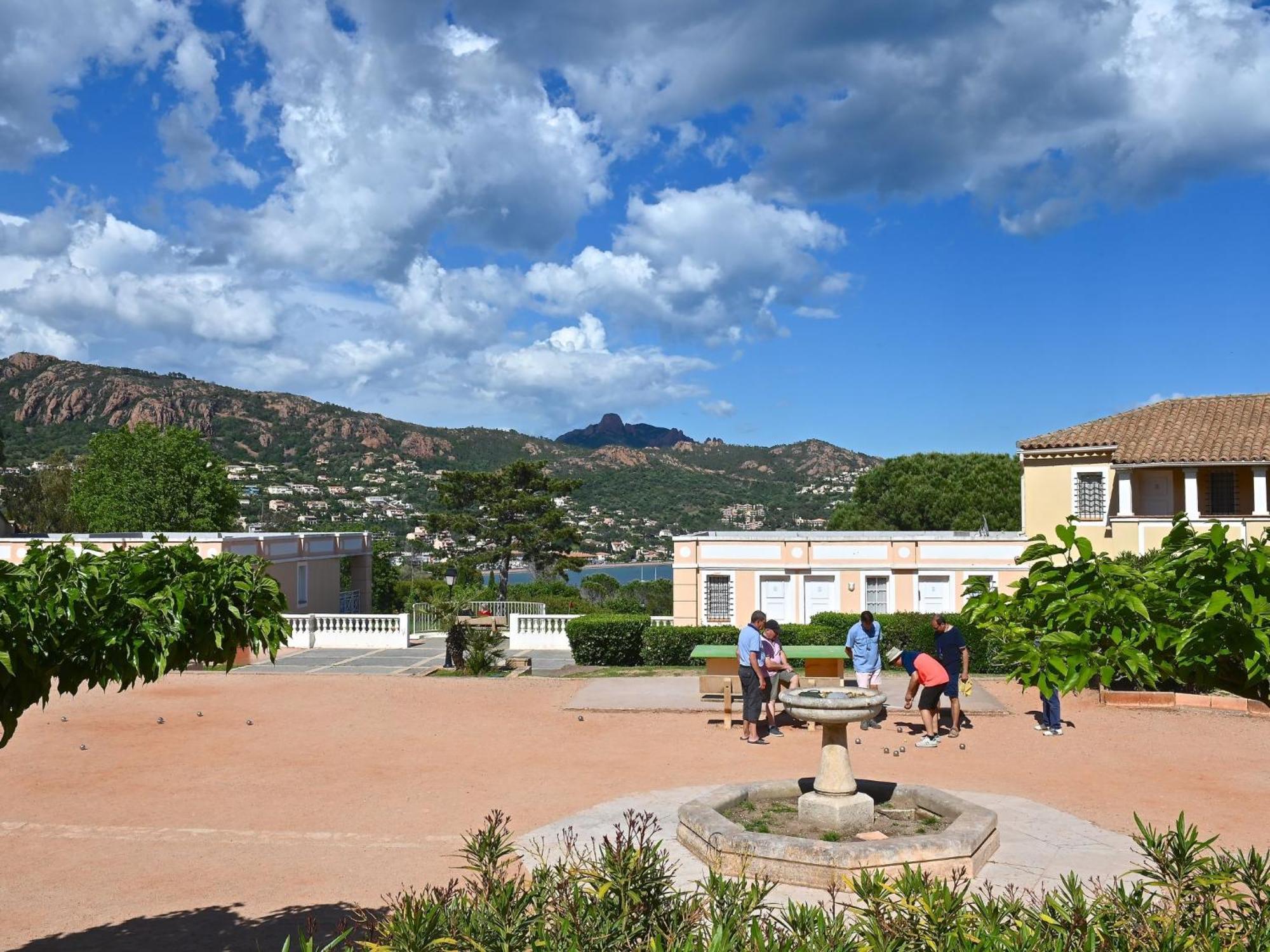 Apartment Village Cap Esterel - Le Village-53 By Interhome Saint-Raphaël Екстериор снимка